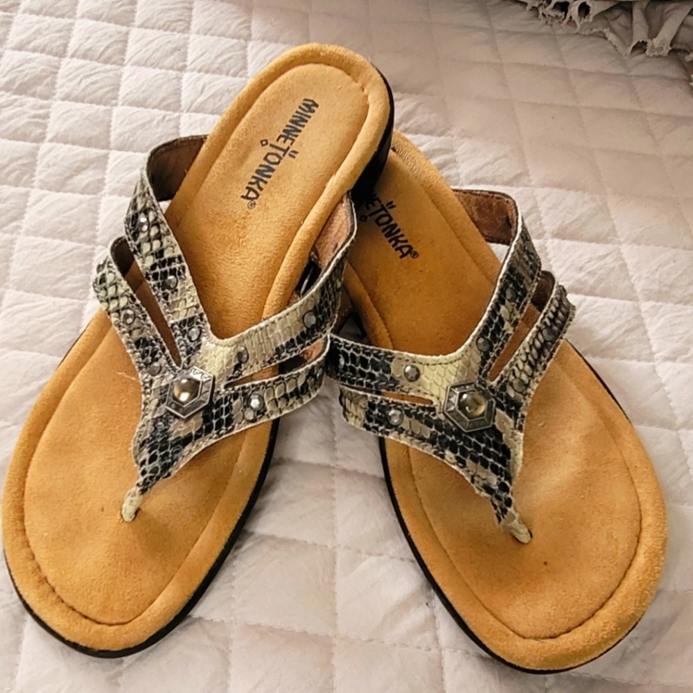 Minnetonka Sandals Reptile and bling Size 7